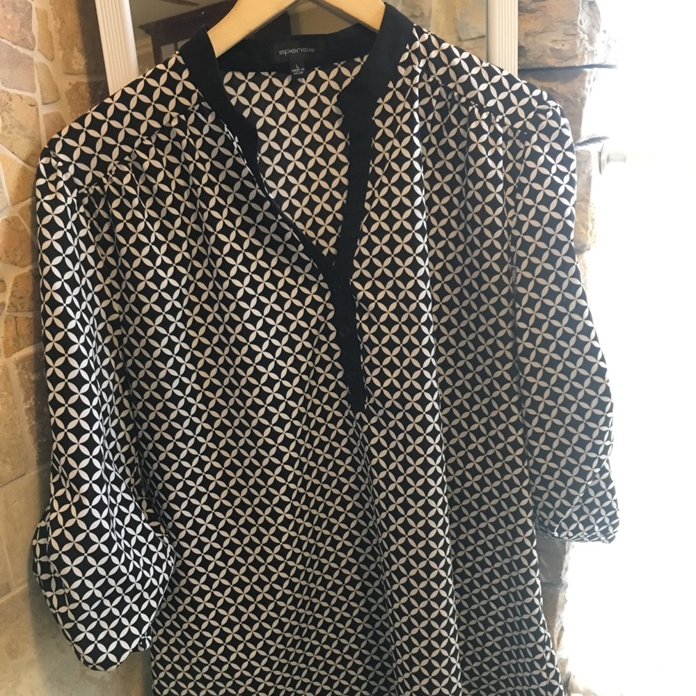 🖤🙌🏼 Black & White Blouse by Spense